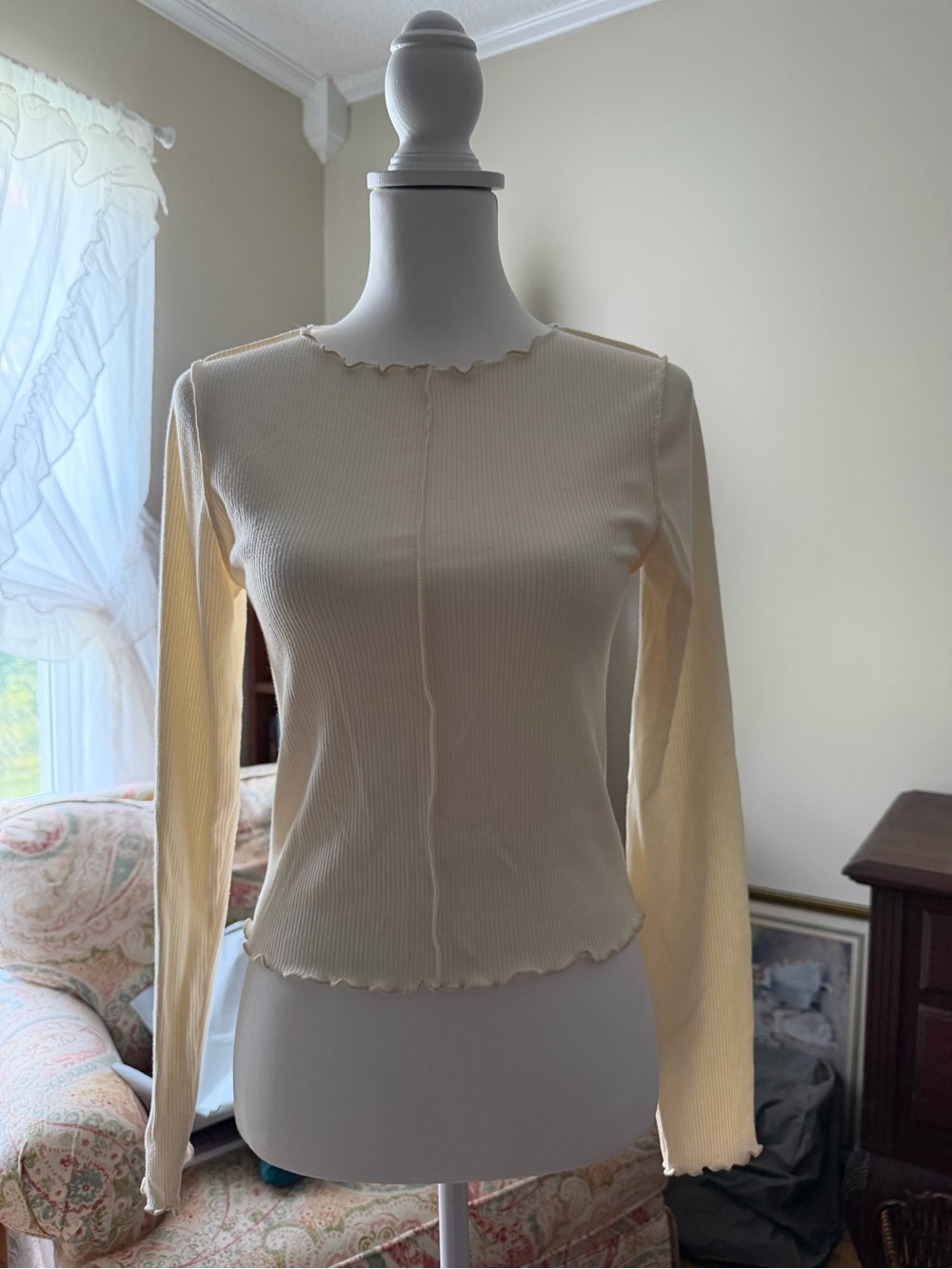 ACream Ribbed Long-Sleeve Lettuce Edge Top